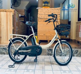 Xe đạp điện Nhật Yamaha Pas Baby màu kem sữa